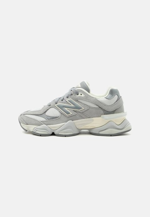 New Balance 9060 Grigia