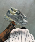 New Balance 9060 Grigia